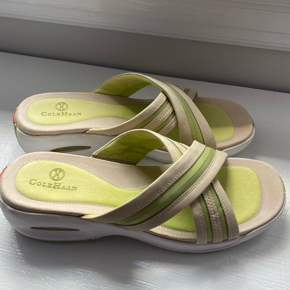 Size 10 Cole Hahn summer slides. Never worn! - Picture 2 of 3